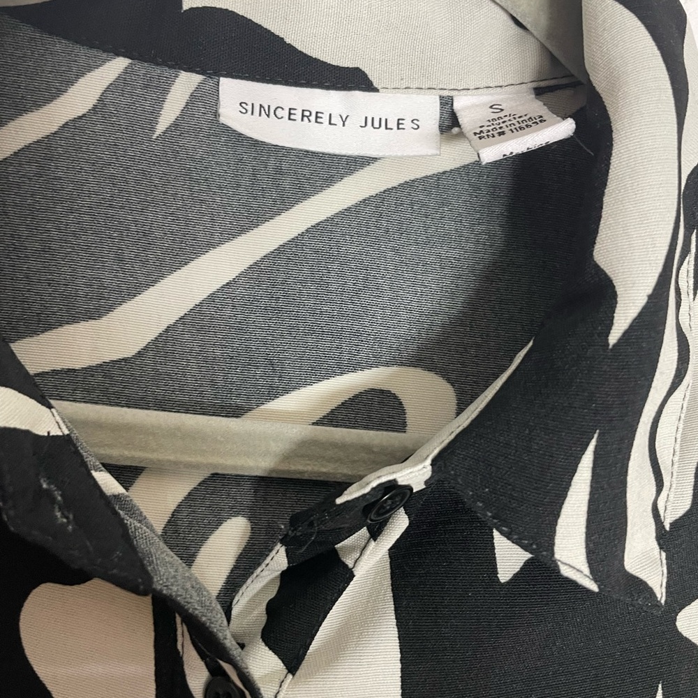 Sincerely Jules Monochrome Patterned Tie Dress - Picture 3 of 5